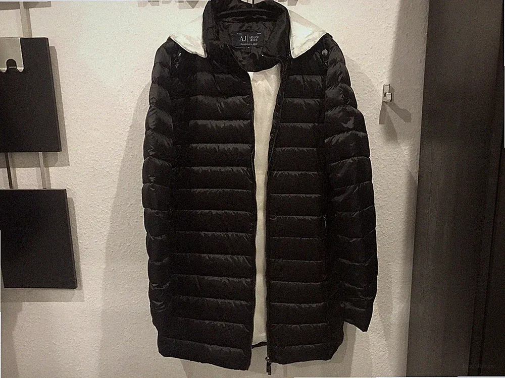 Armani , dünner, leichter, tailierter Daunenmantel, Gr 46 schwarz/weiß