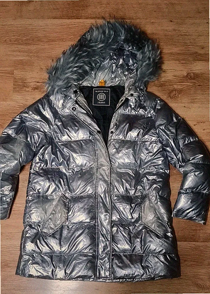 Nylon Daunenmantel mit Pelzkragen
