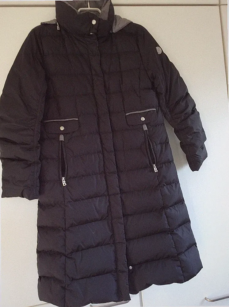 Bogner Daunen Mantel Damen 42 schwarz - Wie Neu