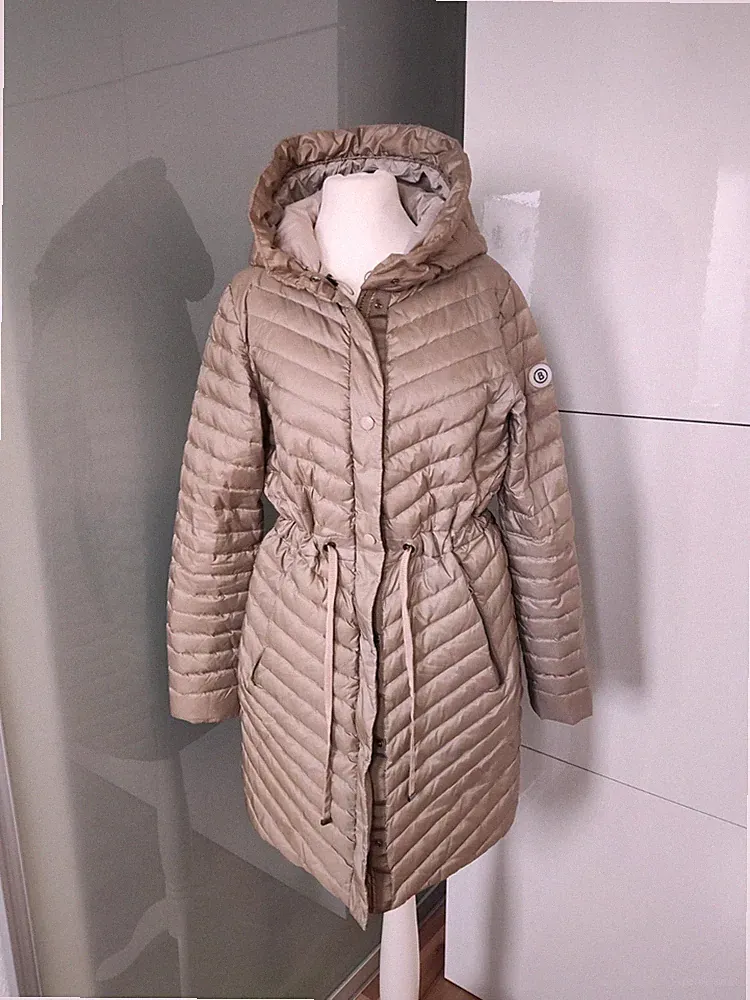Bogner leichter Daunenmantel beige 34/36