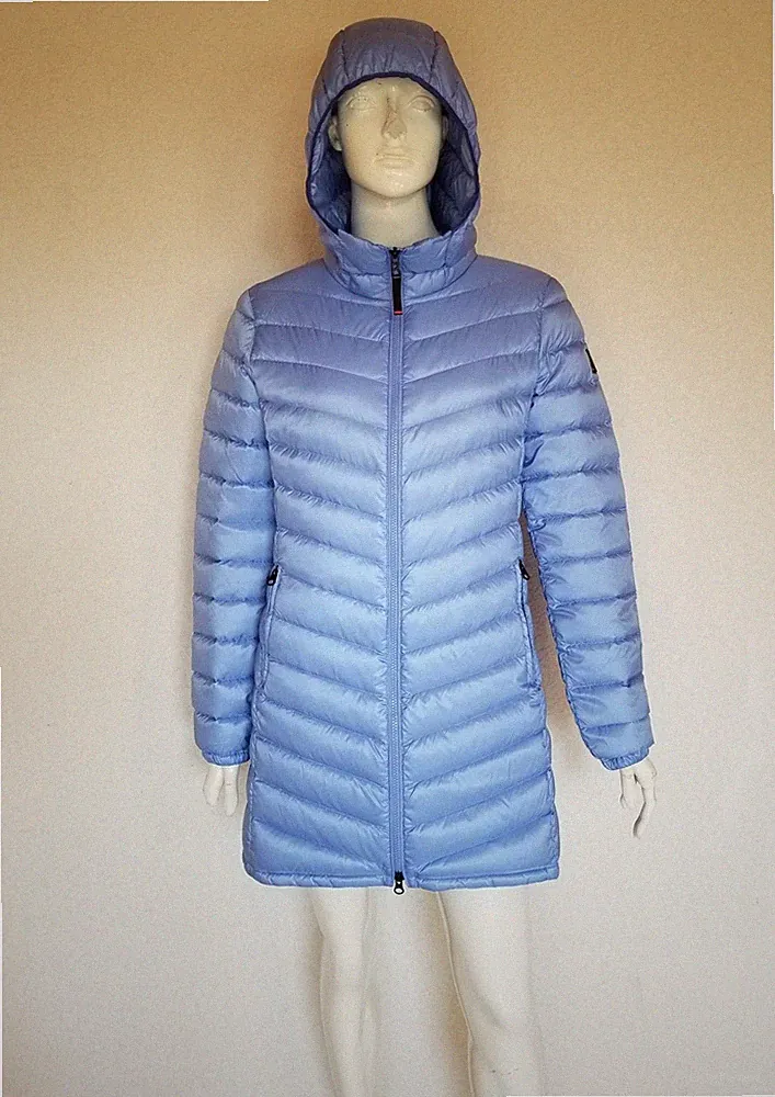 Bogner ultra leichter warmer kasual femininer Daunenmantel tolle Blaue Farbe