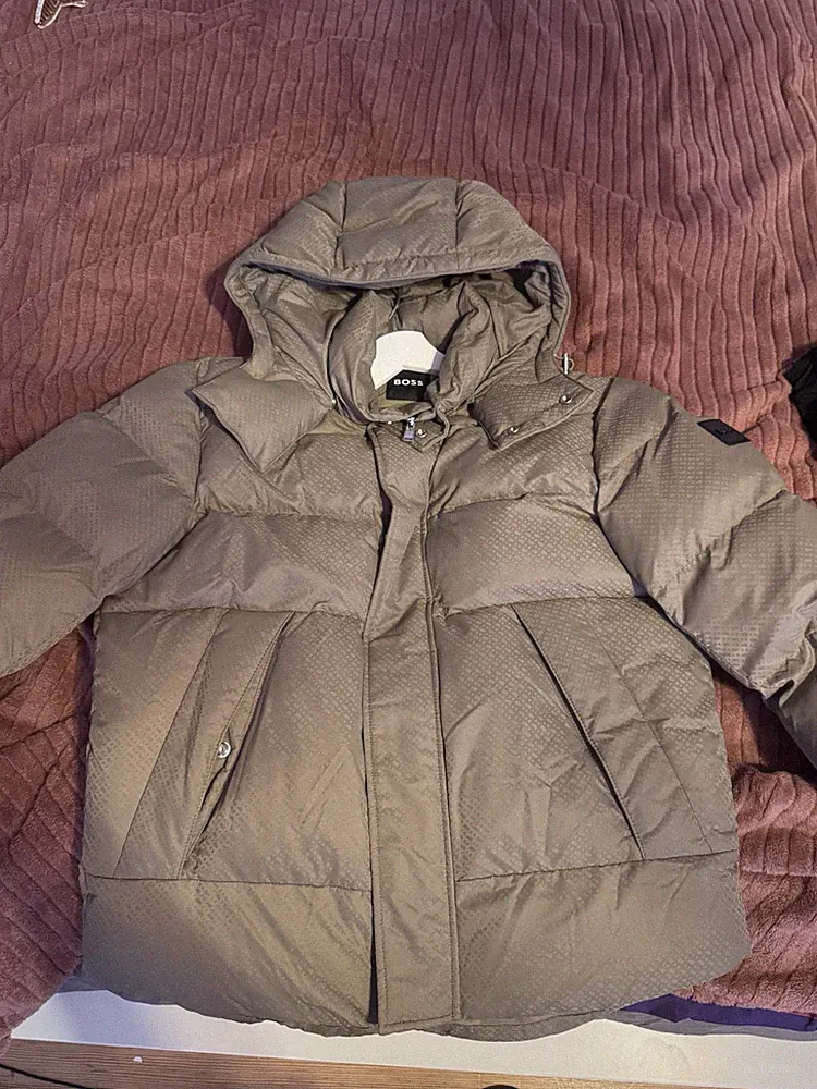 BOSS Herren Daunenjacke M grau kurz Kapuze Reißverschluss Polyamid Logo
