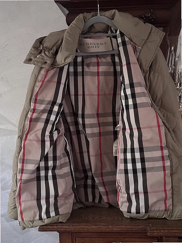 Burberry Daunenjacke Damen Winterjacke Daunenmantel mit Kapuze GR. M, Ca 38 40