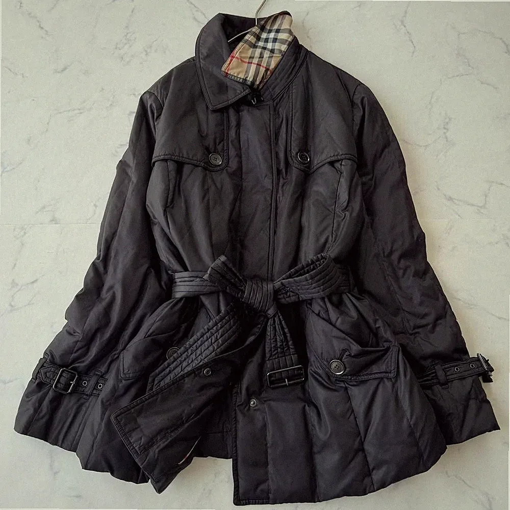 BURBERRY LONDON schwarzer Daunenmantel Nova Check Kragen Gürtel mittellang L...