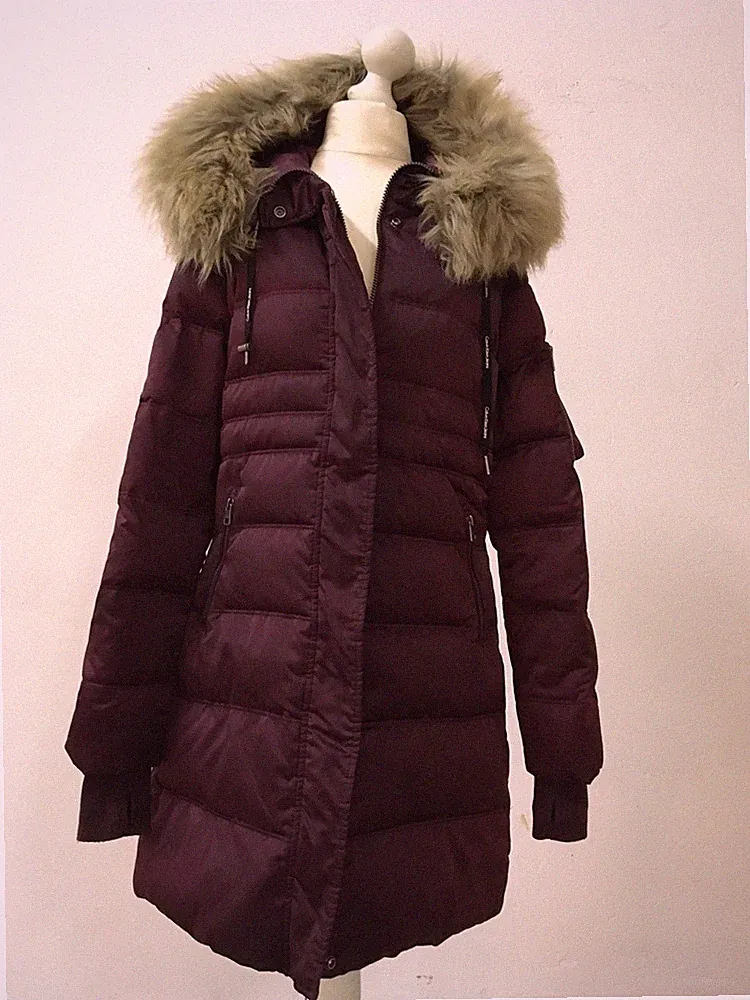 Calvin Klein Daunenmantel Gr. M Bordeaux Rot, Kapuze mit Kunstfell