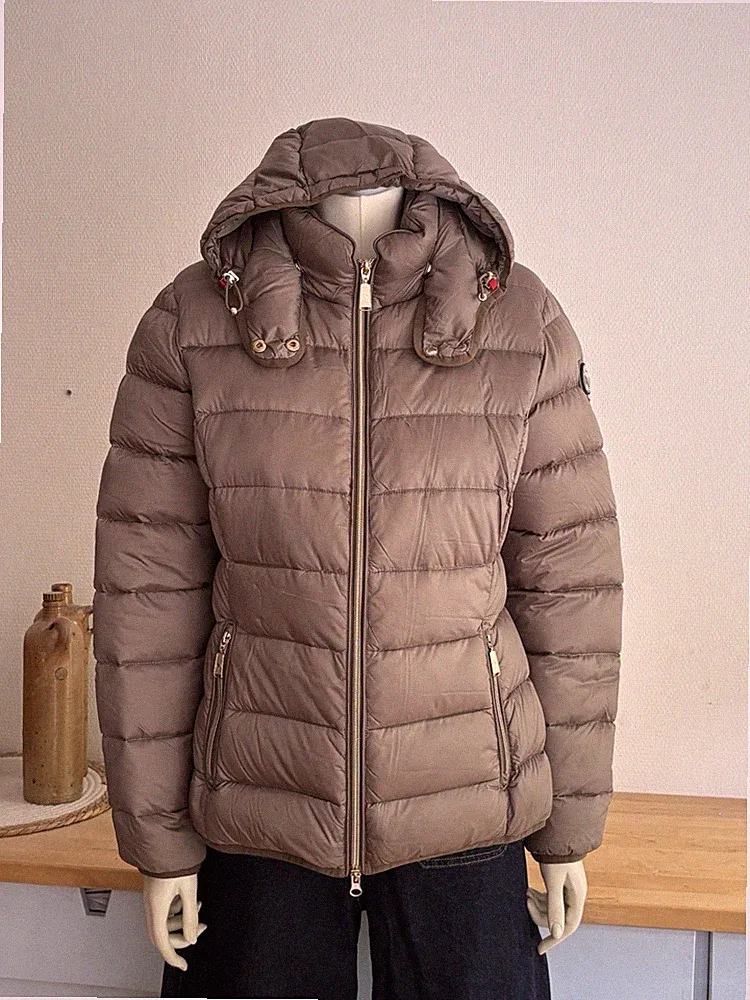 Cape Horn Damen Daunenjacke braun taupe mit Kapuze Daunen Zip Größe 40