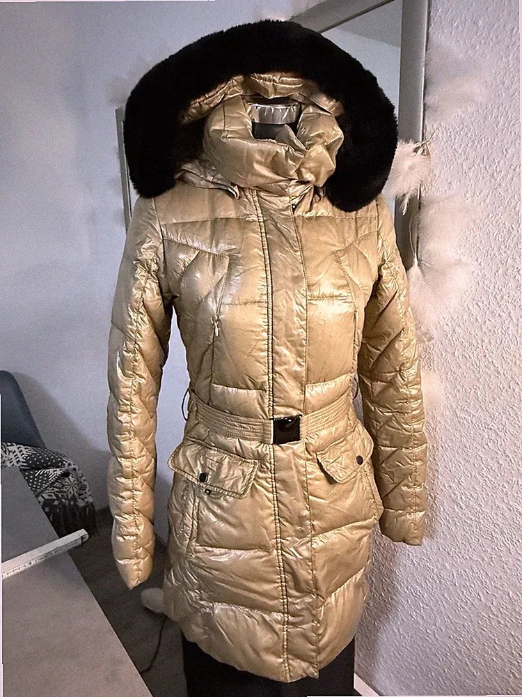 Gold Daunenmantel mit Kapuze