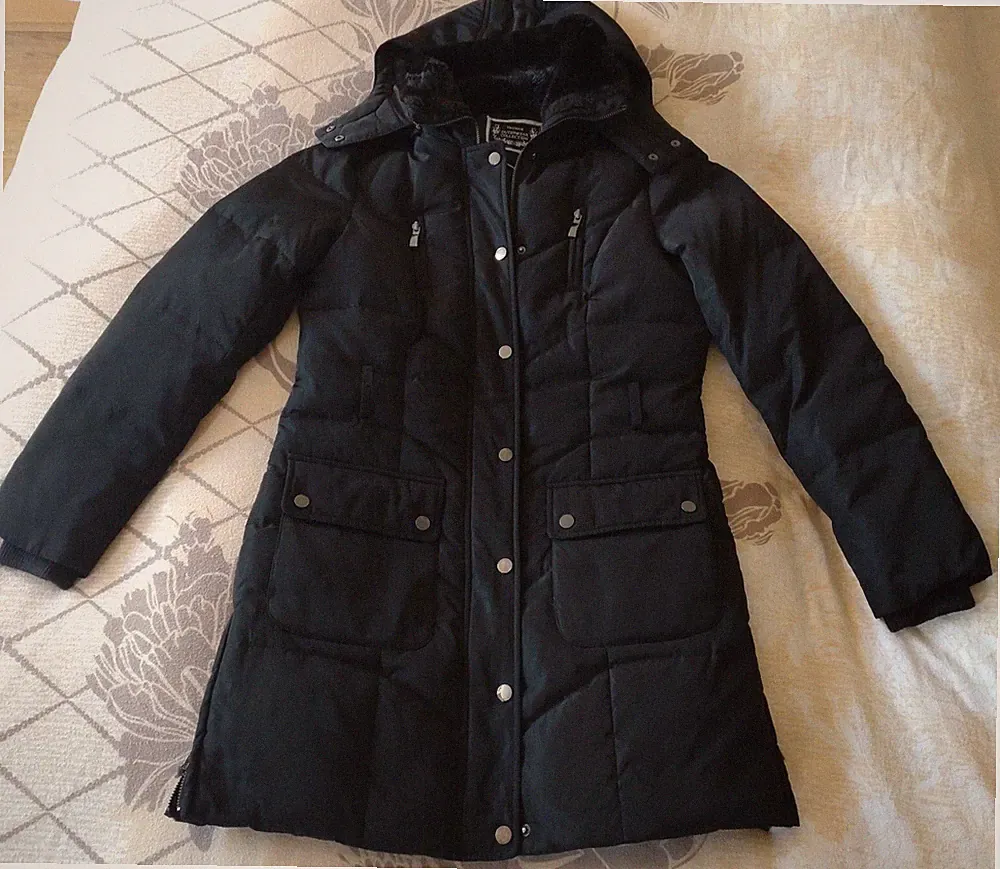 Damen Daunen Parka / Jacke / Mantel / schwarz Gr. 36