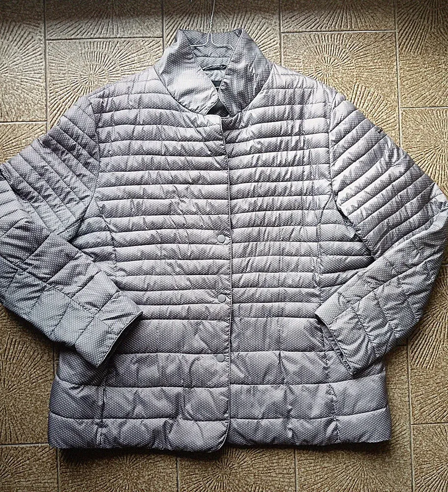 Damen Daunenjacke mit Knöpfen, grau gepunktet leicht Hipnose Lavinia Fontana Gr. 53
