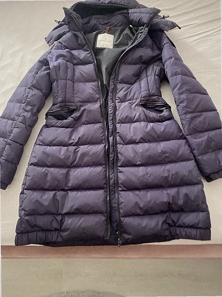 Damen Daunenmantel Moncler Dunkel Lila S 36 Daunenjacke, Kapuze