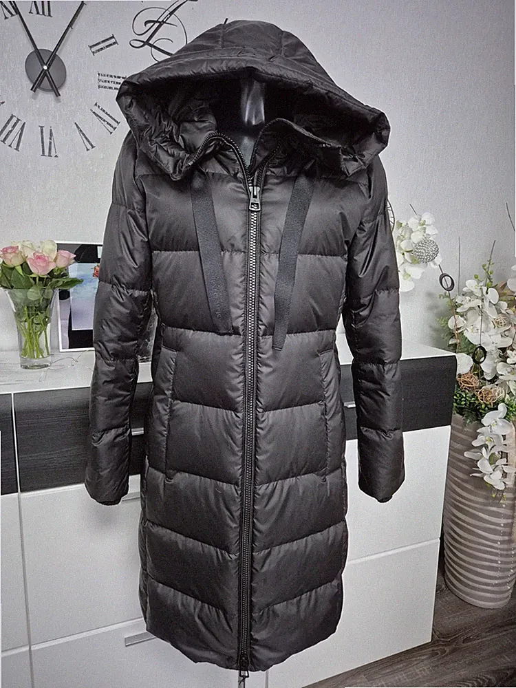 Damen Daunenmantel Wintermantel mit Kapuze In Schwarz Gr. 38 Neu mit Etikett
