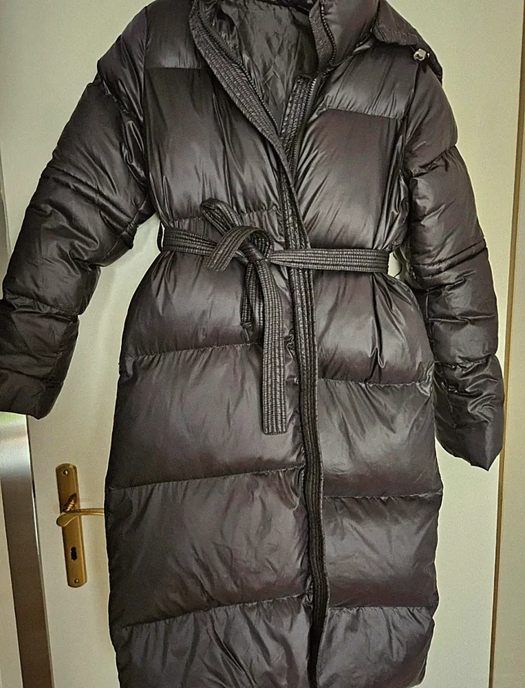 Damen langer Steppmantel Daunenjacke-Stil schwarz Reißverschluss Gürtel S/M