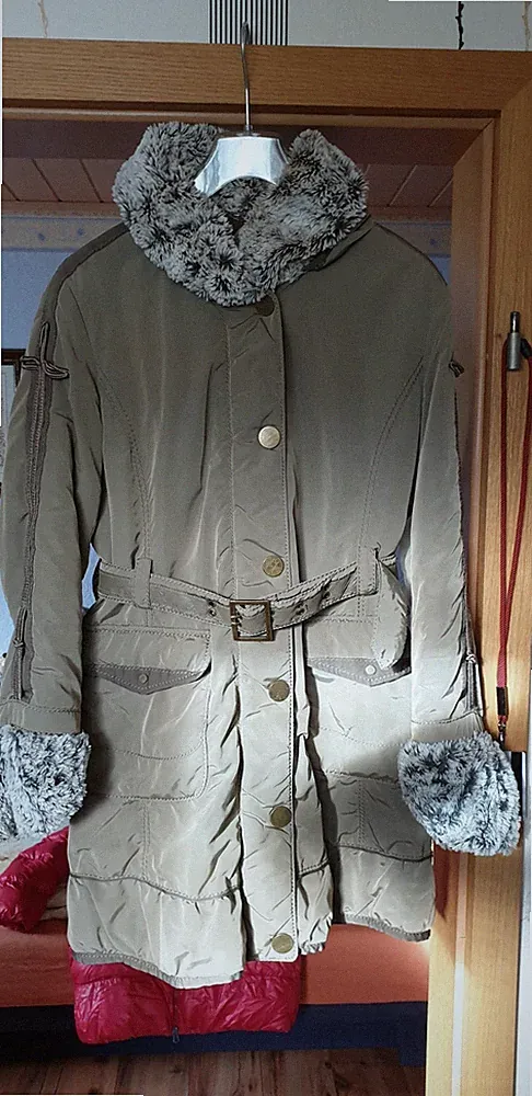 Damen Longjacke golgfarbig Kunstfellkragen Größe 38/40