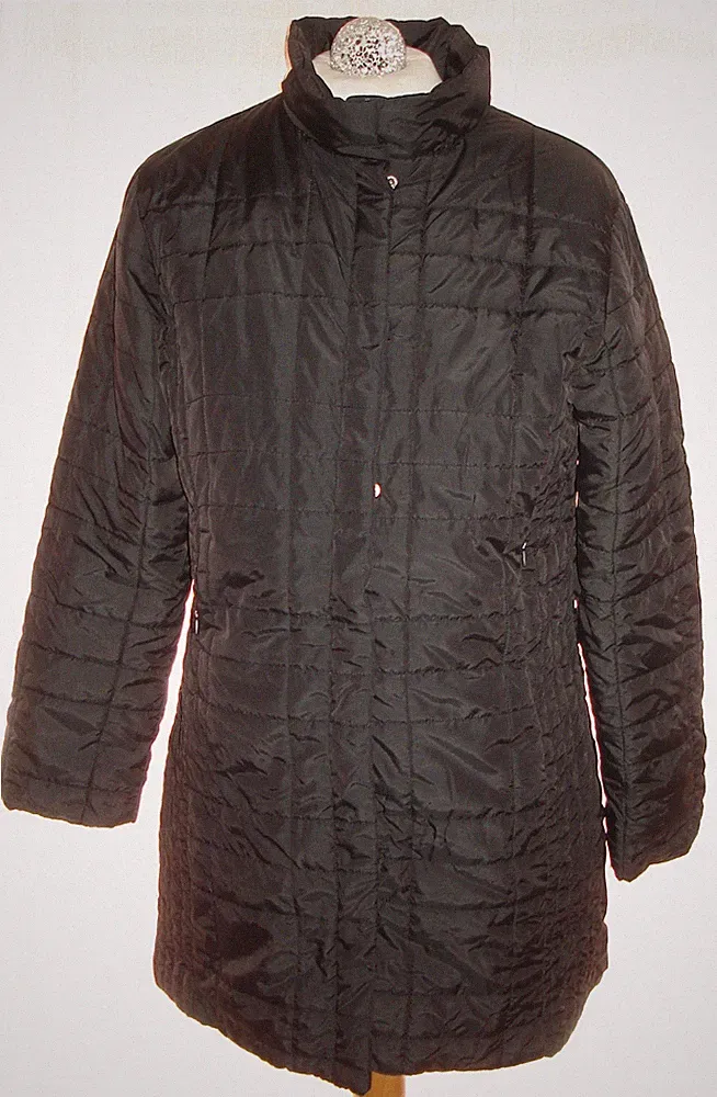 Damen Steppjacke Jacke Longjacke Mantel schwarz mit rotem Futter GR. M 40-42