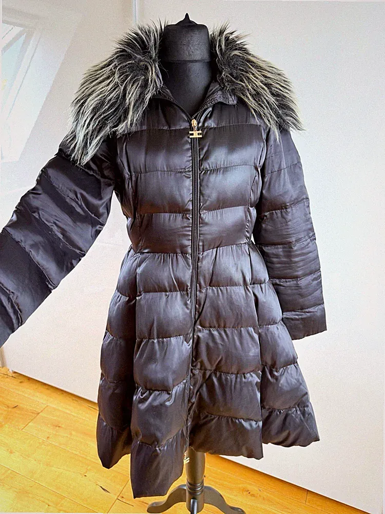 Elisabetta Franchi ICY Damen Daunenmantel schwarz Gr. 40 lang Kapuze Fellbesatz