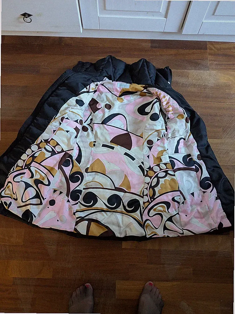 Emilio Pucci Daunenmantel Damen Modell 56YA01 schwarz mit Kapuze Größe 38