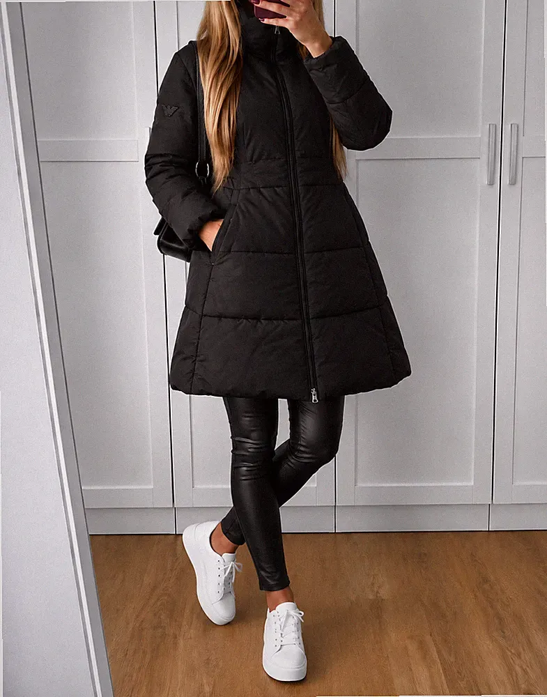 Emporio Armani Damen Daunenmantel Winterjacke Schwarz IT 44 / DE 38