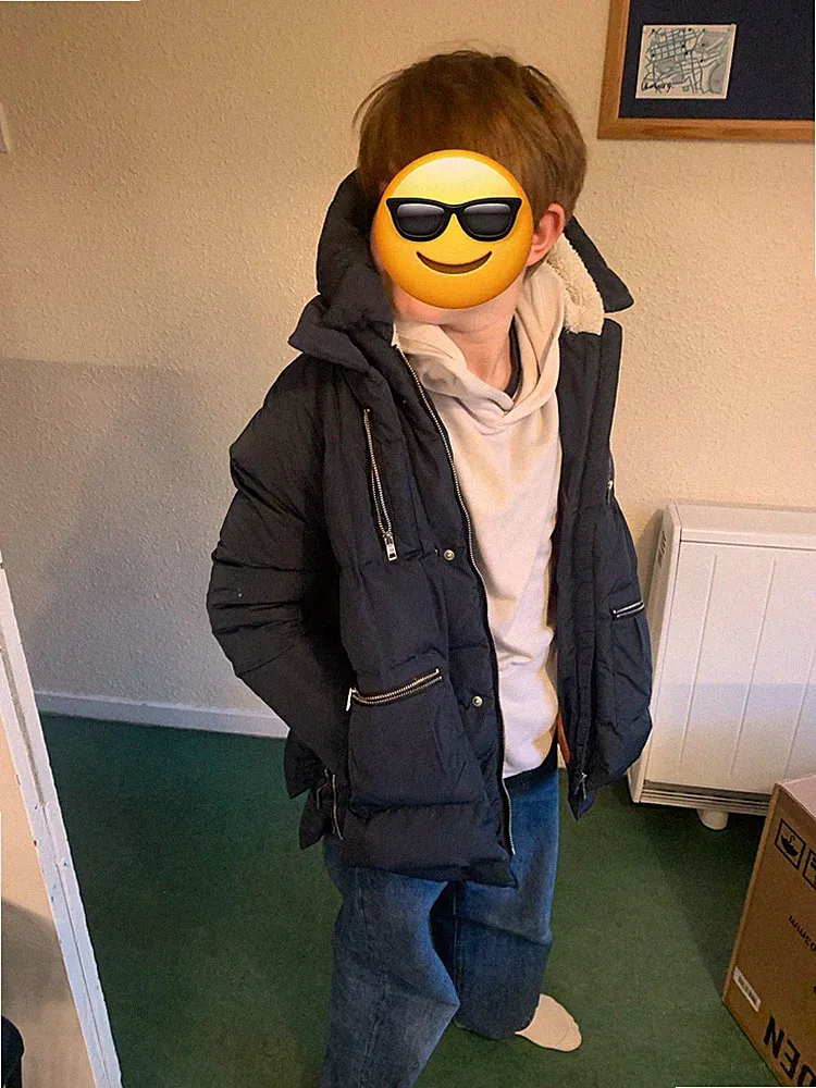 Entendaunen OROLAY Kinder schwarz Reißverschluss gesteppt gefütterter Daunen Wintermantel Kapuze 11-12 Jahre