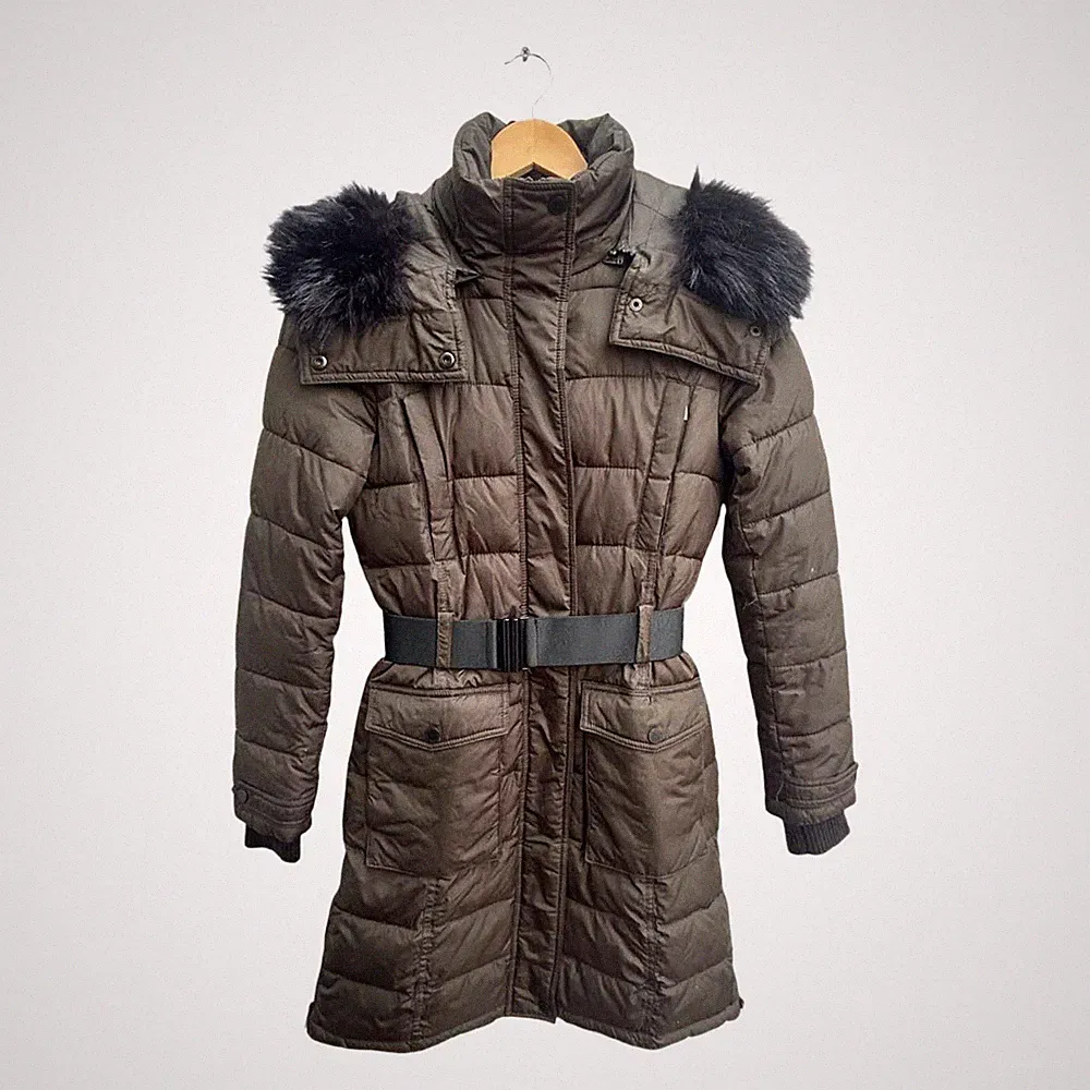 French Connection Damen Daunenmantel XS Khaki Wintermantel Fellkapuze Warm Elega