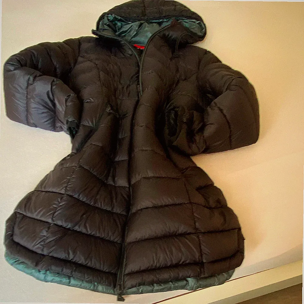 Gil Bret Damen Daunenjacke Mantel halblang schwarz Gr. M Kapuze Reißverschluss