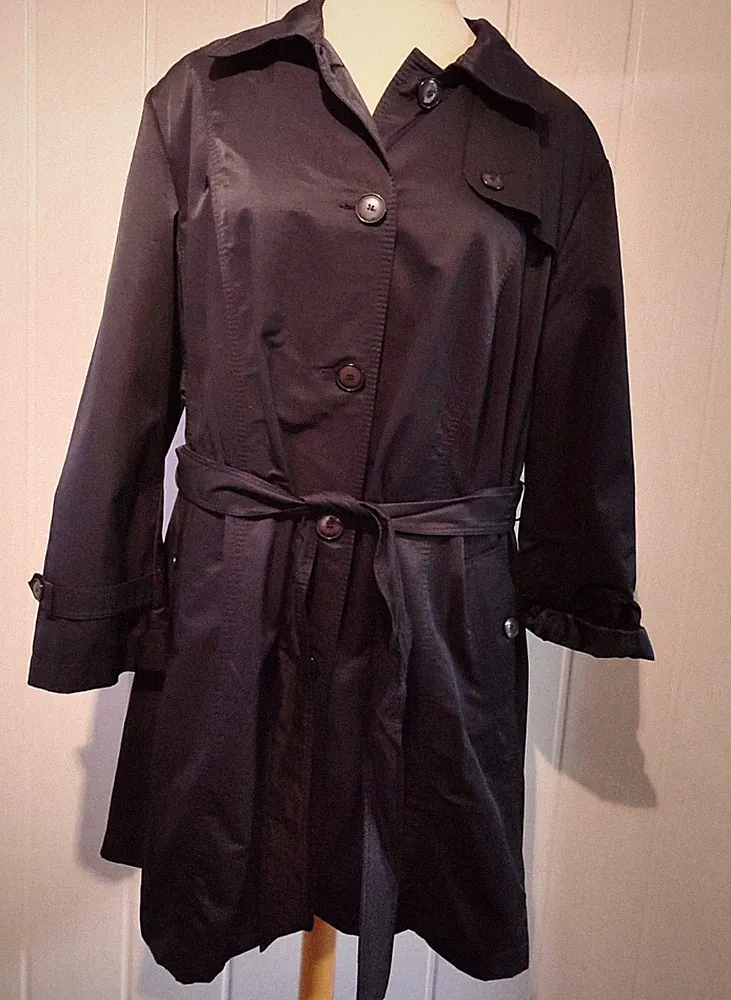 KjBRAND TRENCHCOAT, schwarz Sommer-Kurzmantel, Schulter-Innenfutter Gr.56 Nr.543