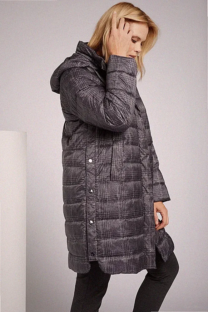Lange Damen Daunenjacke mit Mikromuster und seitlichen Öffnungen mit Huis Lila