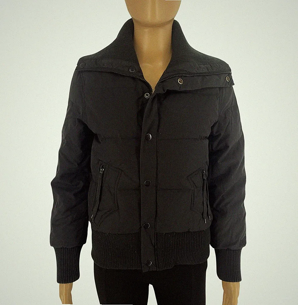 Levi's Rote Tab Frauen Schwarze Daunen Bomberjacke Mantel Größe XS