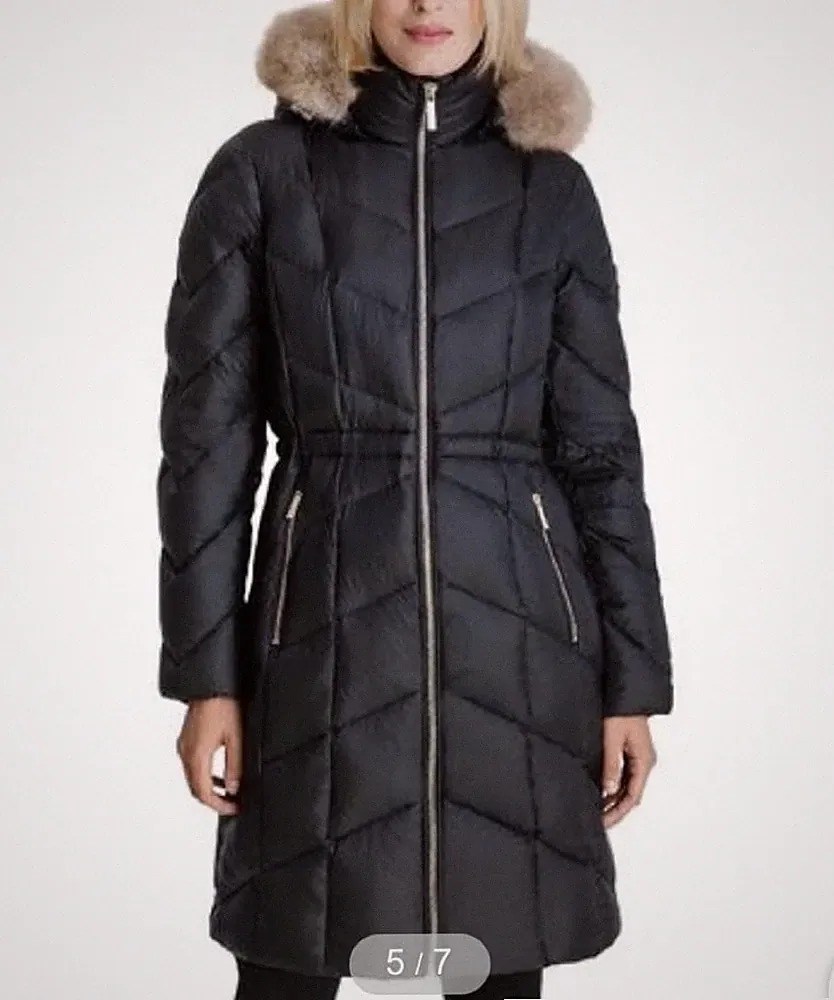 Michael Kors Daunenmantel XS schwarz mit Fellkapuze, warme leichte Jacke