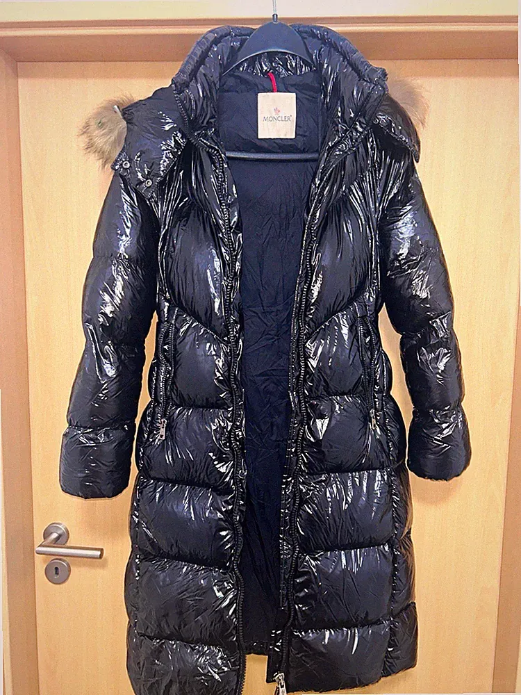Moncler Damen Daunenmantel Gr. 0 XS Schwarz Echtpelz Gürtel Original
