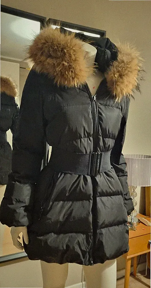 Moncler Damen Daunenmantel halblang Schwarz Fellkragen Gürtel Reißverschluss M