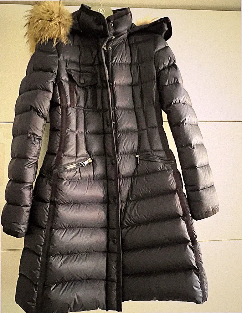 Moncler Damen Daunenmantel lang Blau mit Kapuze Fellbesatz