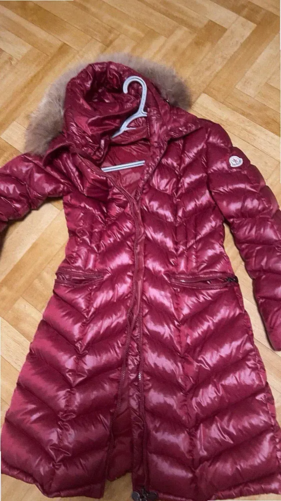 Moncler Damen langer Daunenmantel Rot Gr. 4 mit Kapuze Reißverschluss
