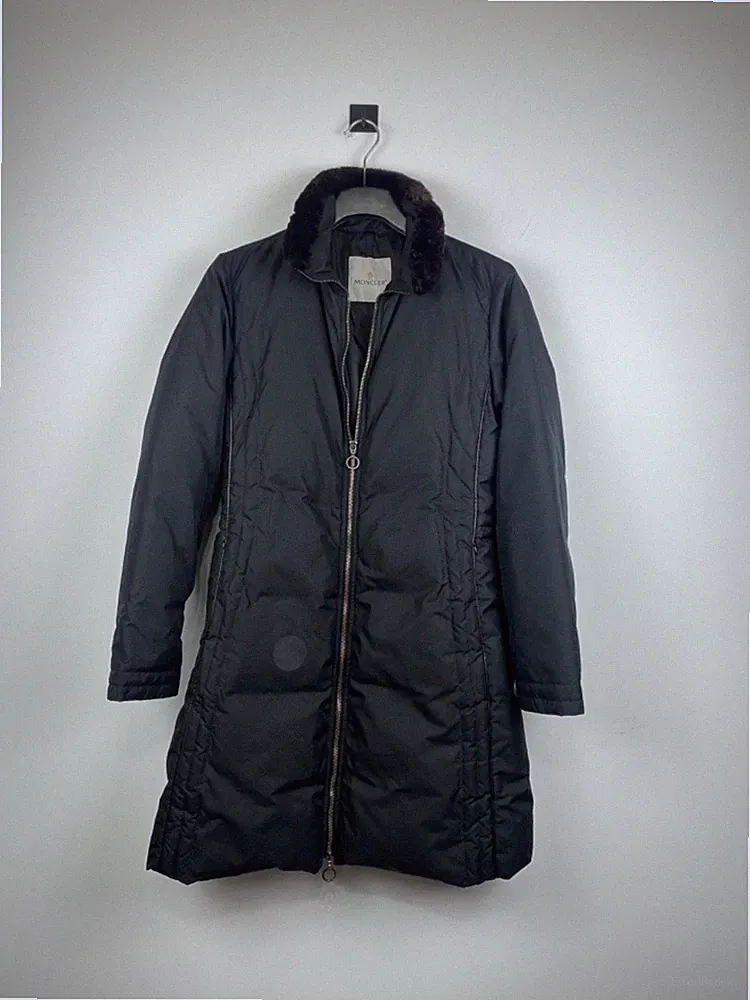 Moncler Damen Long Puffer Daunenmantel Schwarz Größe 4 XL Luxus Jacke