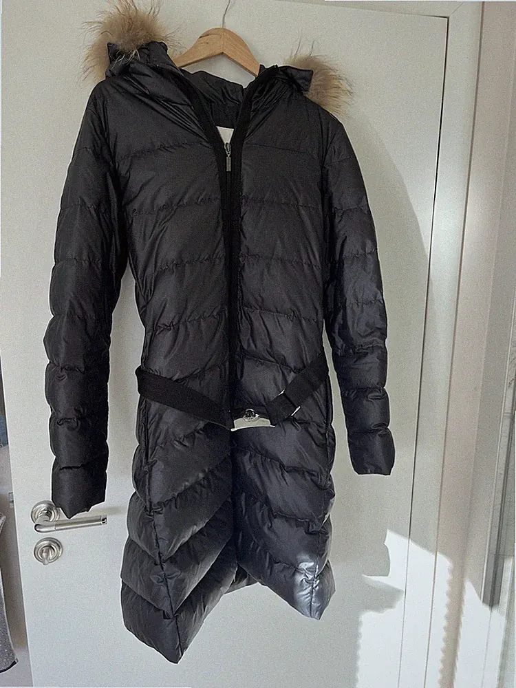 Moncler Daunenmantel Damen Schwarz Größe 3