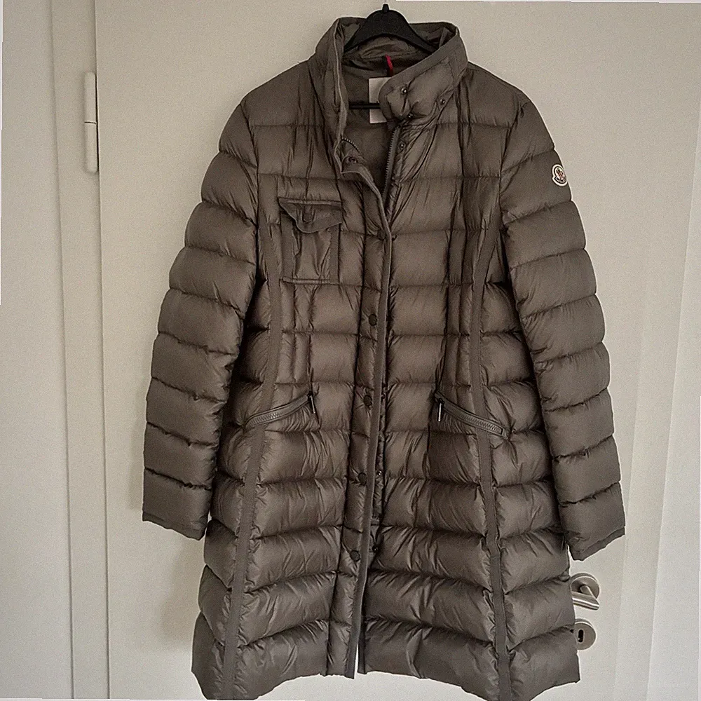 Moncler Daunenmantel HERMIFUR GIUBBOTTO Damen grau. GR.5! Wie neu!