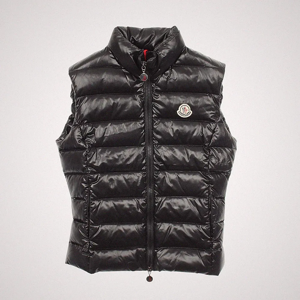 MONCLER GHANY Daunenweste ärmellose Jacke Mantel #00 Nylon schwarz gebraucht...