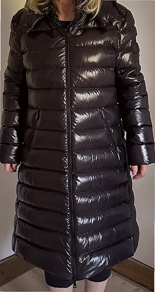 Moncler Moka Lange Daunenjacke Nylon, schwarz, Glanz, Monc.-Größe 6 = 46