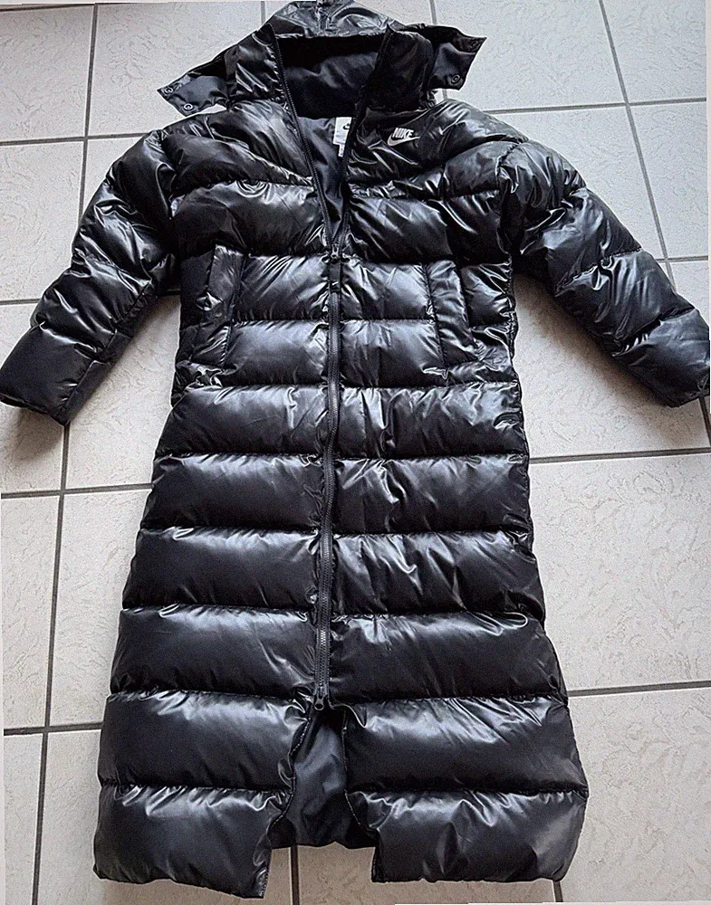 NIKE W NSW TF City Parka Daunenmantel XS Schwarz Top Zustand!