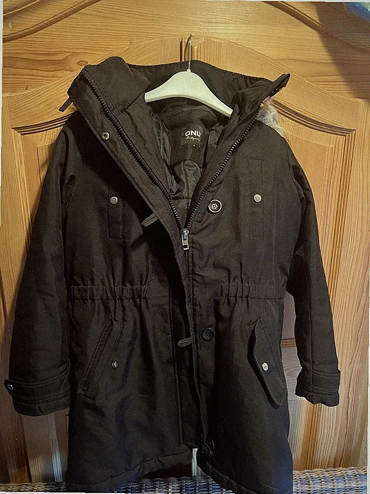 Only Damen Parka Jacke Schwarz Größe M Daune (mit Loch!)