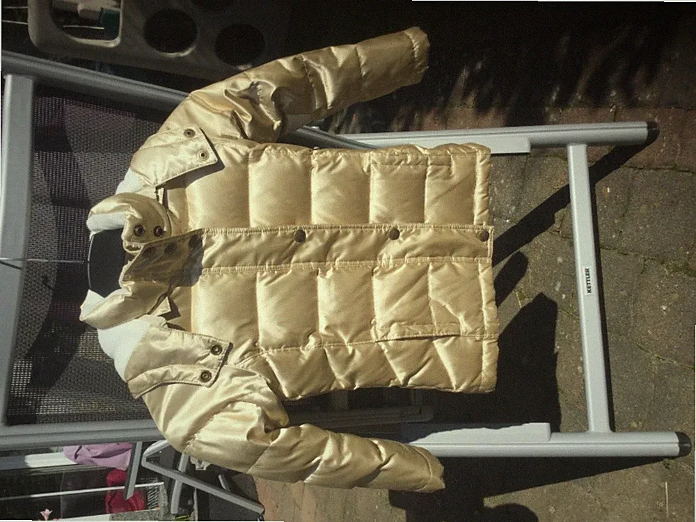 schöner GAP Mädchen Daunenmantel Gr. 98/104/110 US Größe 4/5 gold beige