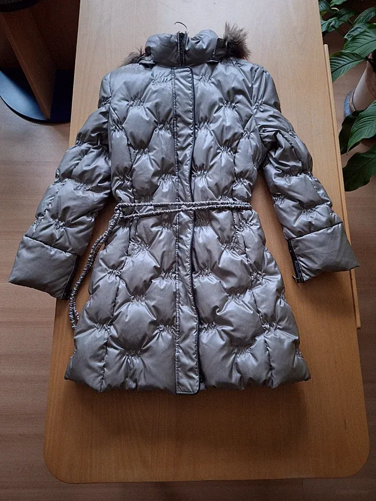 Silberne Daunenjacke Winterjacke tailliert mit Kapuze ultra warm gepolstert S 36
