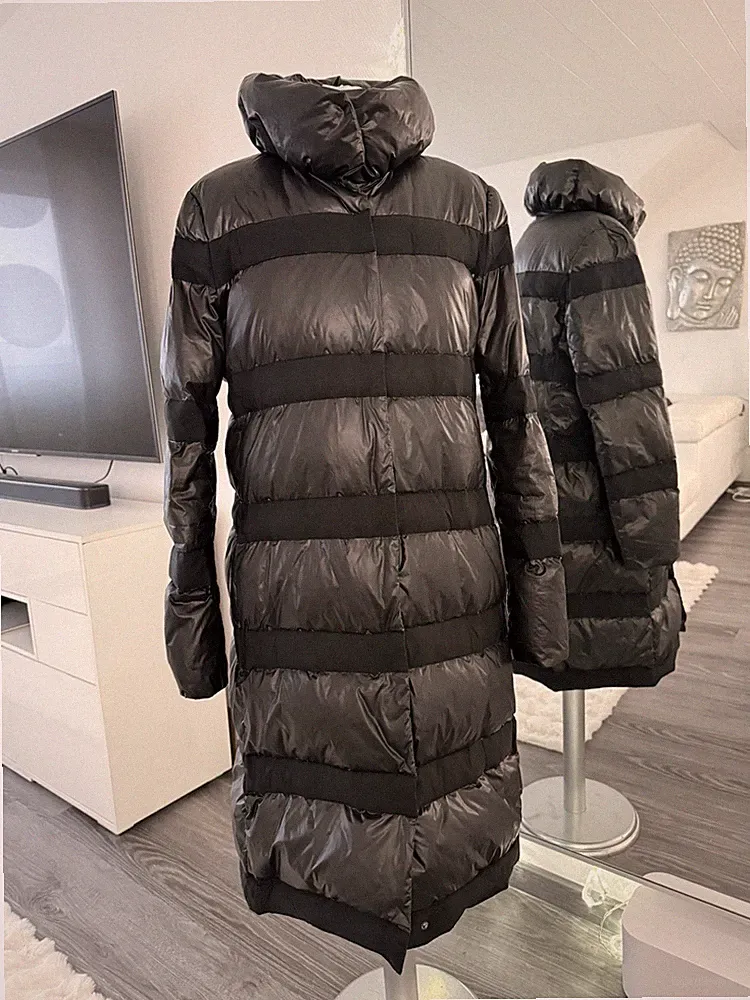 Strenesse Daunen-Mantel Schwarz Gr. 40 leicht und warm. Top-Zustand