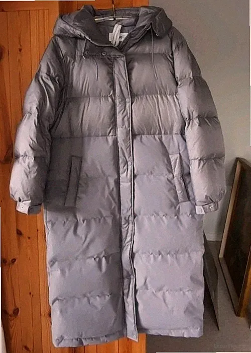 Toller ESPRIT Daunenmantel Wintermantel Grau 38 Kapuze Lang Sehr Warm Fast Neu M