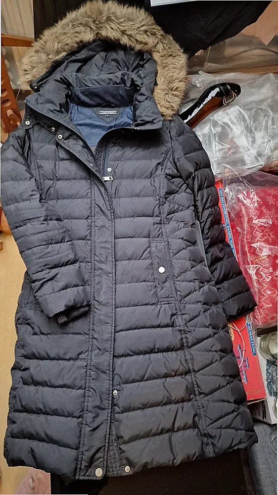 TOMMY HILFIGER Daunenmantel mit Kapuze Und Kunstfellrand schwarz Gr. S