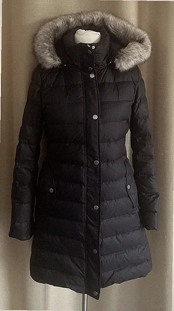 Tommy Hilfiger Winter Daunenmantel schwarz mit Kapuze und Pelzbesatz Größe S 36