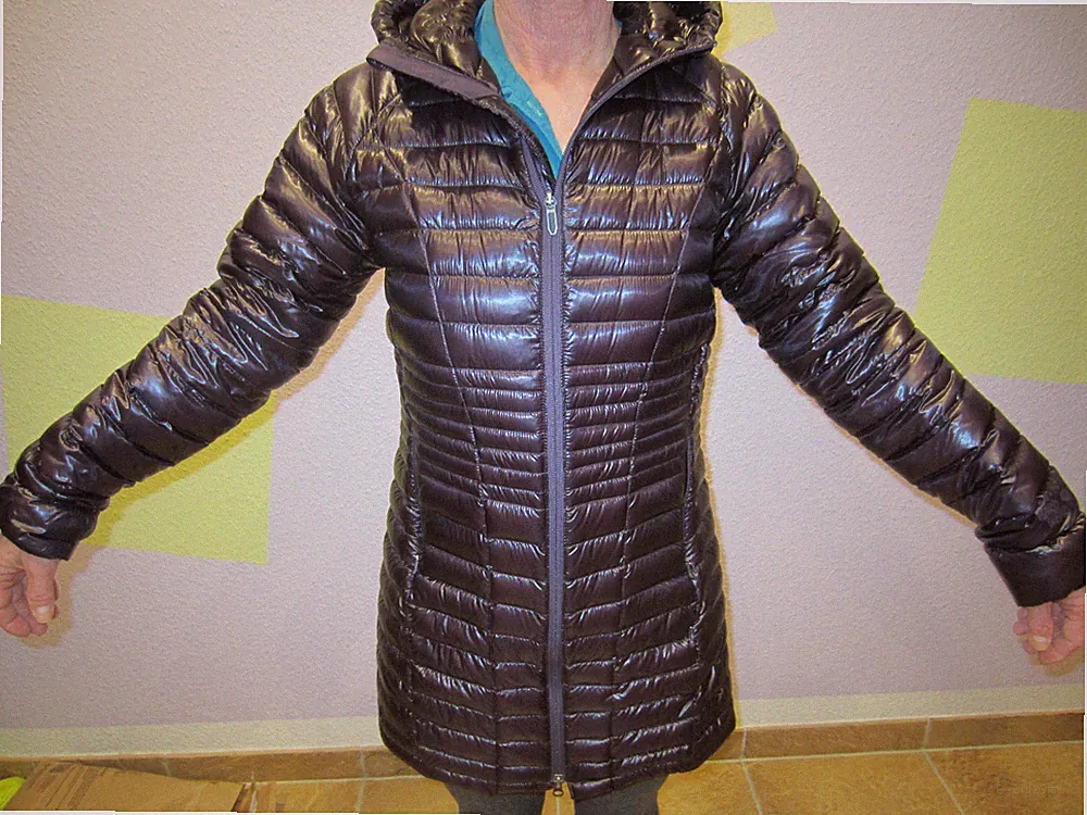 ultraleicht + neuwertig - Daunenkurzmantel Mountain HardwearGhostWispered Gr.M