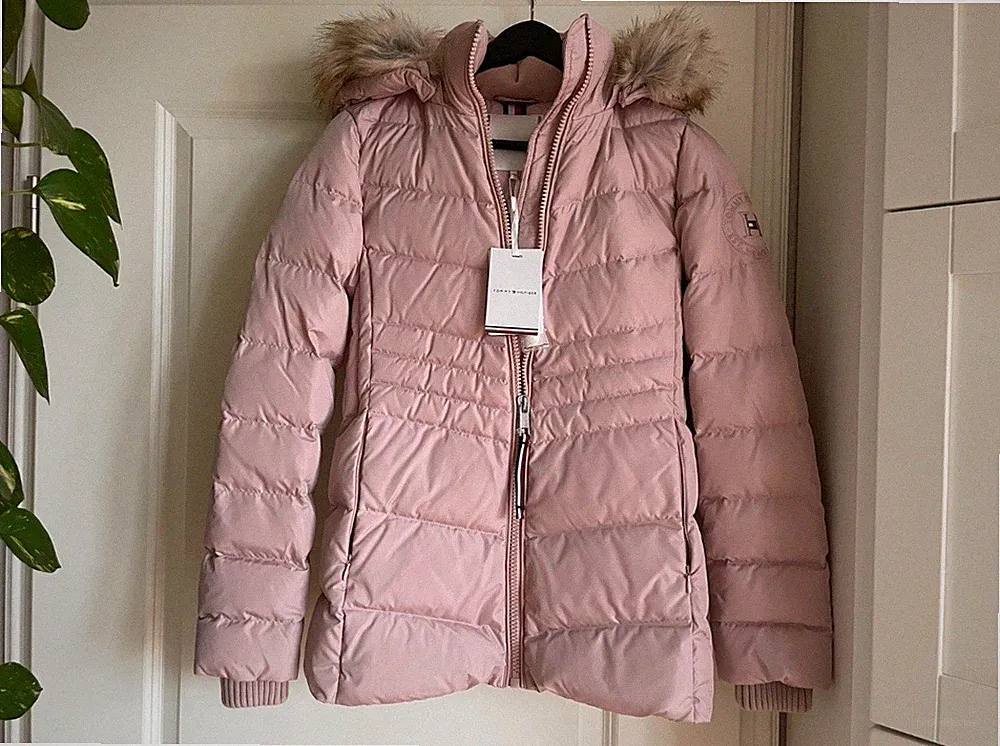 Ungetragener Daunenkurzmantel Tommy Hilfiger Gr. XXS/32 (XS/34)