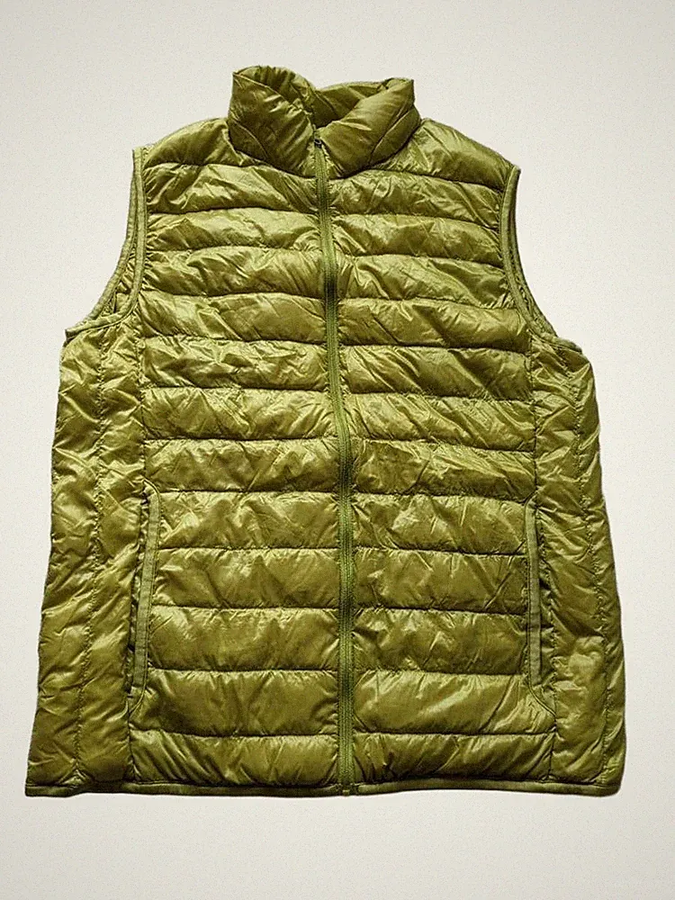 UNIQLO Daunenweste hellgrün L warm ultraleicht isoliert Frühling/Herbst