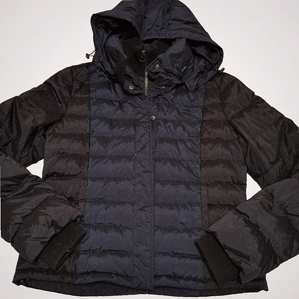 Uniqlo Theory Daunenjacke Größe M Schwarz Puffer Mantel Neu