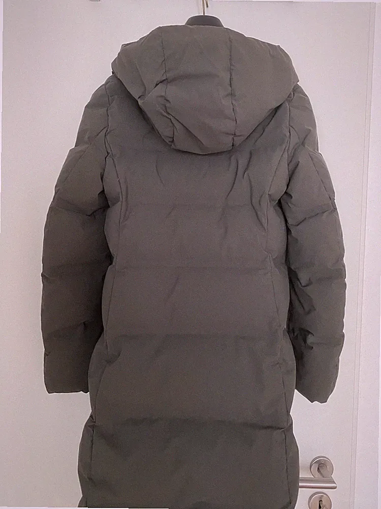 Wie Neu!!! Uniqlo Daunenmantel XS Tailliert mit Kapuze